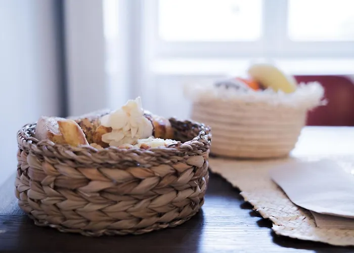 Les De Catherine, La St Georges Apartment